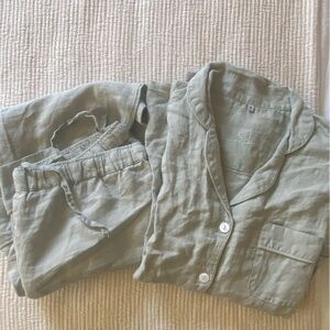 Serena & Lily Positano Linen Pajamas M